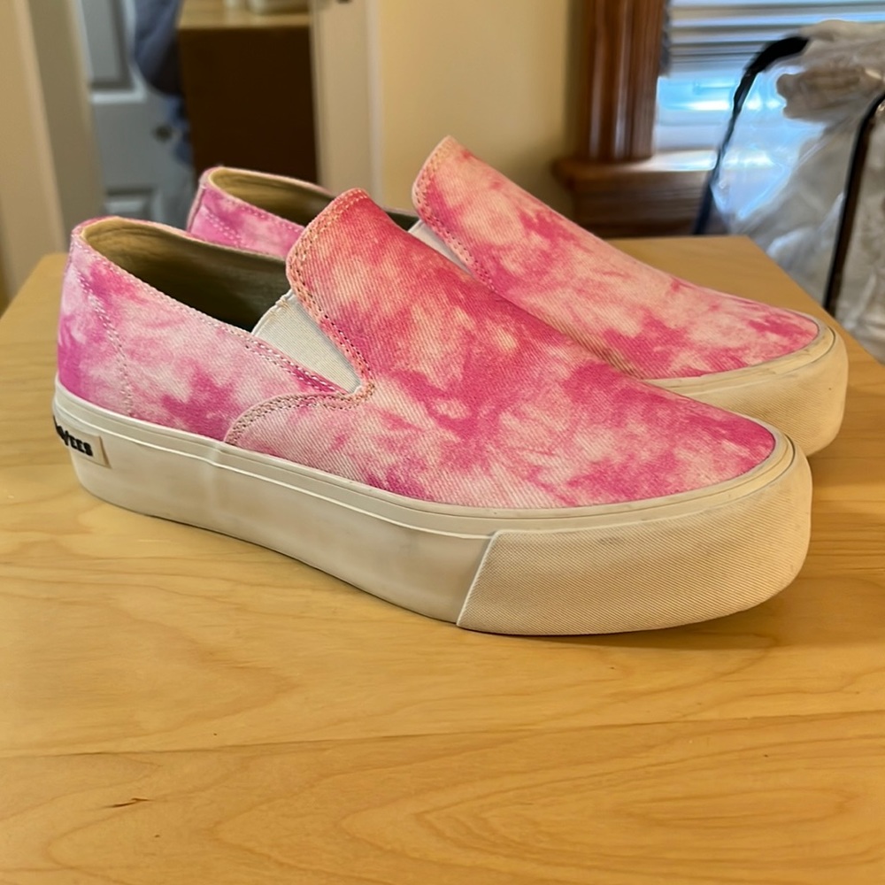 SeaVees - Baja Slip On Platform - Pink Tie Dye - Size 7.5 - EUC